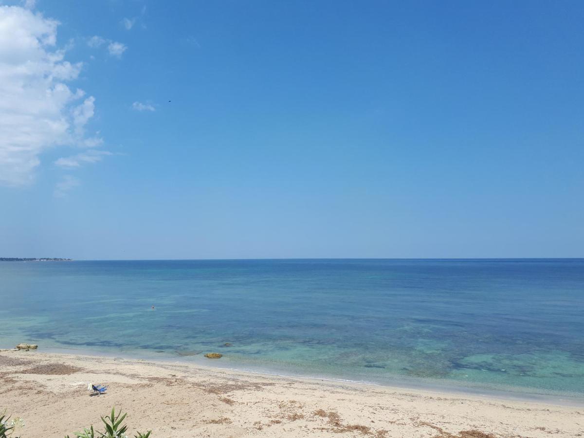 Готель Sea View Life Каріні Екстер'єр фото